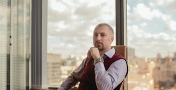 We strive to provide an understanding that it is possible and necessary to work in the UZE market, – IKNET director Yuriy Podolyak